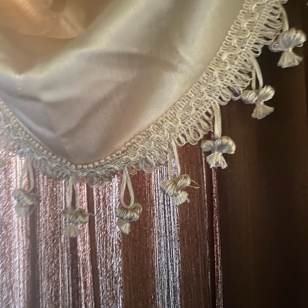 Regal Home Regency Valance Rod Pocket Waterfall Valance in cream set of 3 - Picture 6 of 13